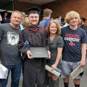 Meet your Posher, Chris